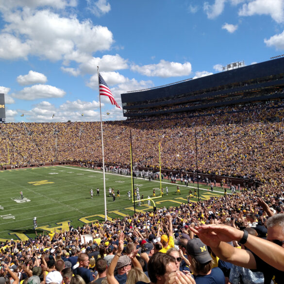 Michigan vs Hawaii 2016